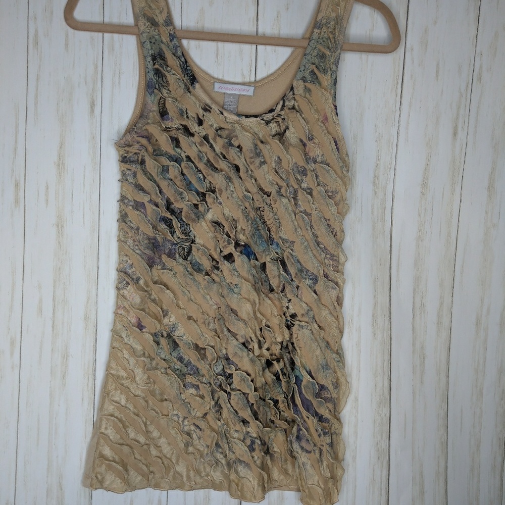 Small ruffle tank